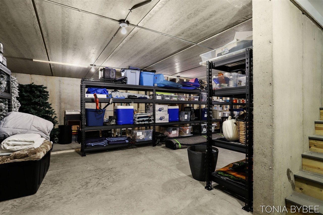 5565 Albright Avenue, Grandville, MI, 49418-9780