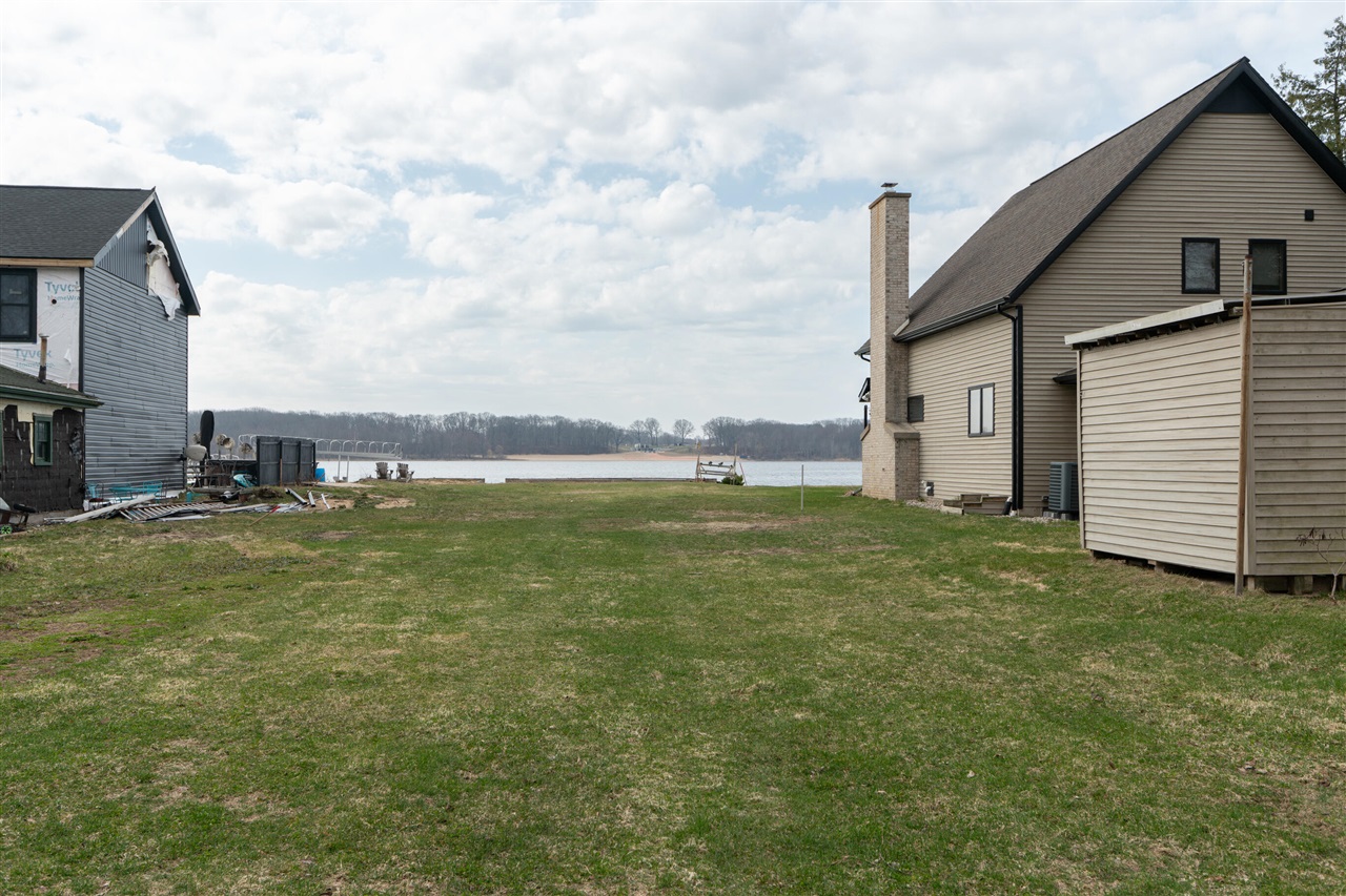 S Paw Paw St., Lawrence, MI, 49064