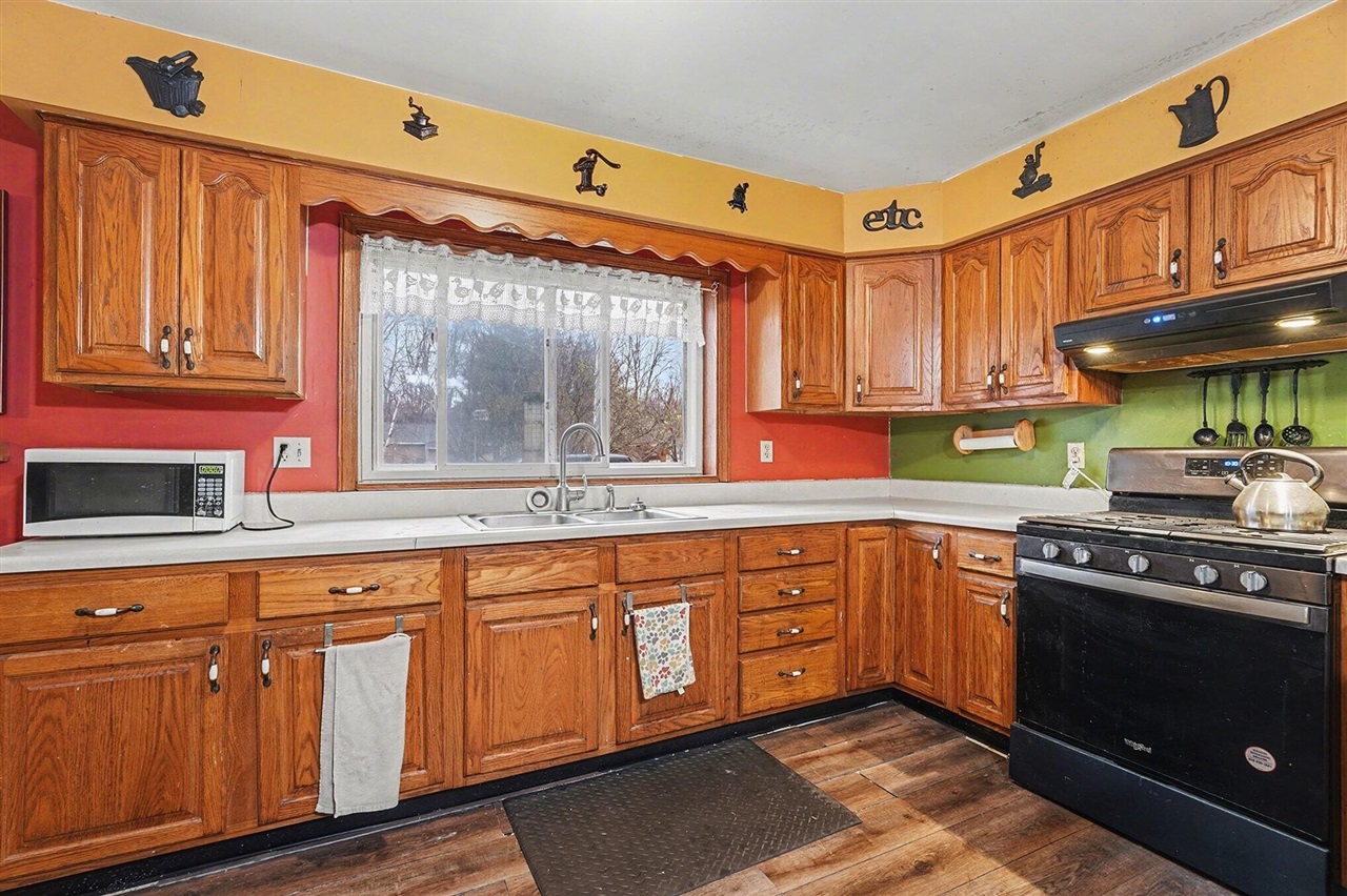 161 N Gardner Avenue, Battle Creek, MI, 49037-1119