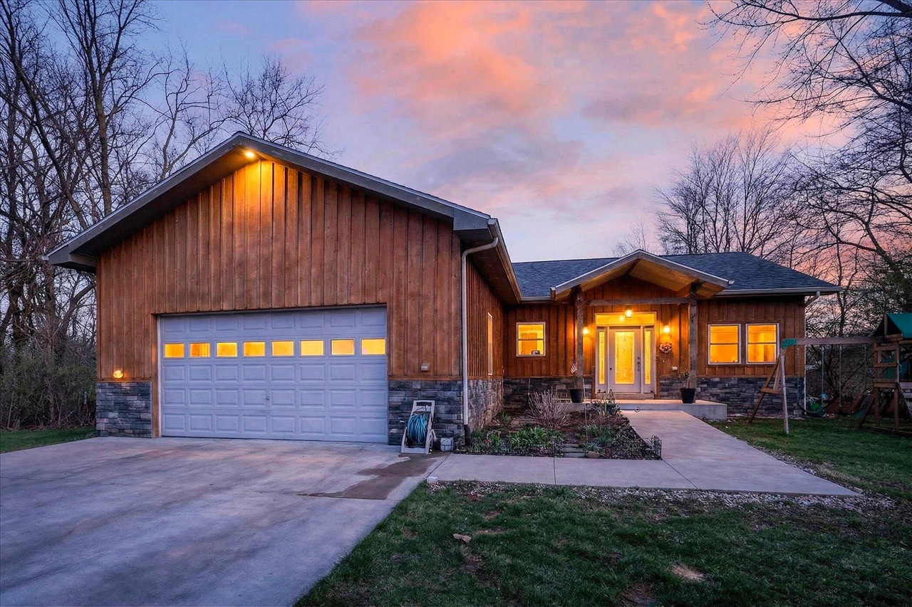 5th image of 23536 Forest Shores Dr, Cassopolis, MI 49031 | MLS# 70522948