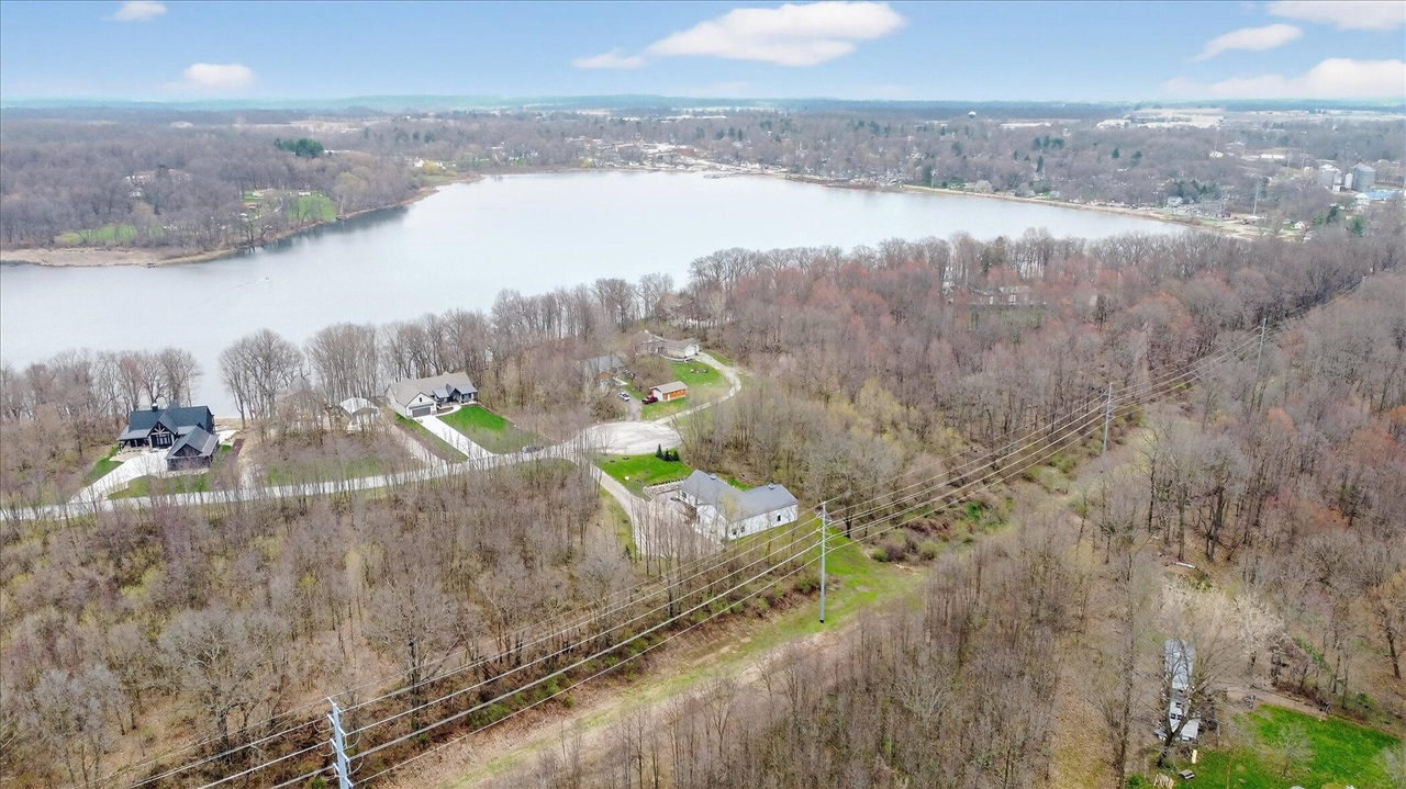 14 Forest Shores Drive, Cassopolis, MI, 49031-8662