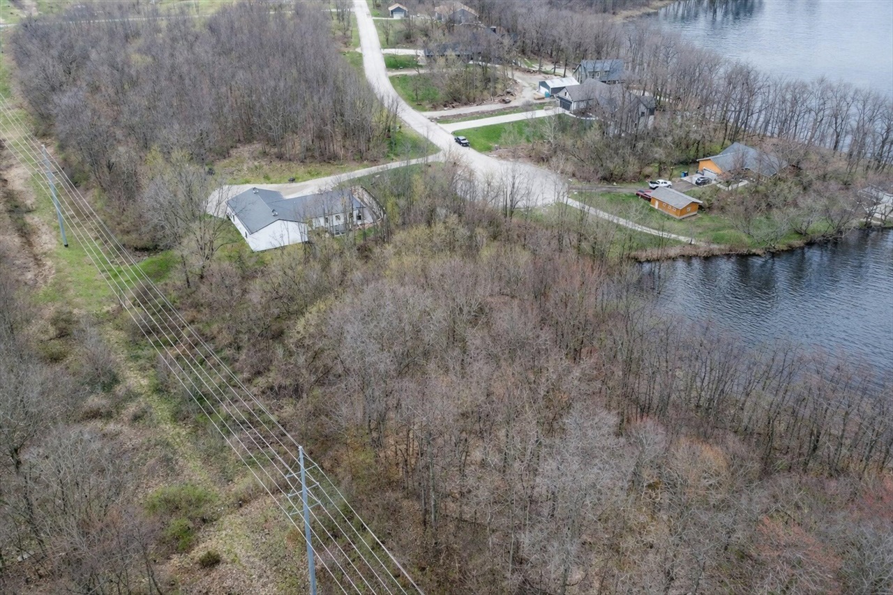 14 Forest Shores Drive, Cassopolis, MI, 49031-8662