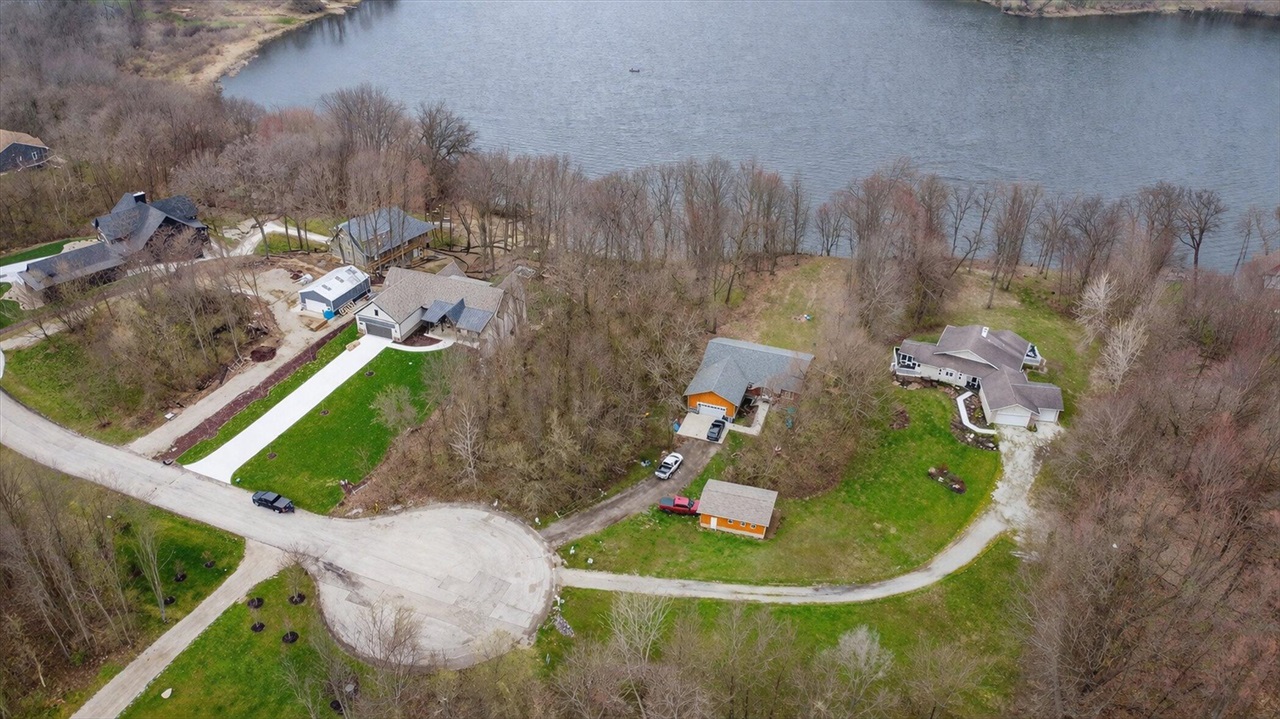 14 Forest Shores Drive, Cassopolis, MI, 49031-8662