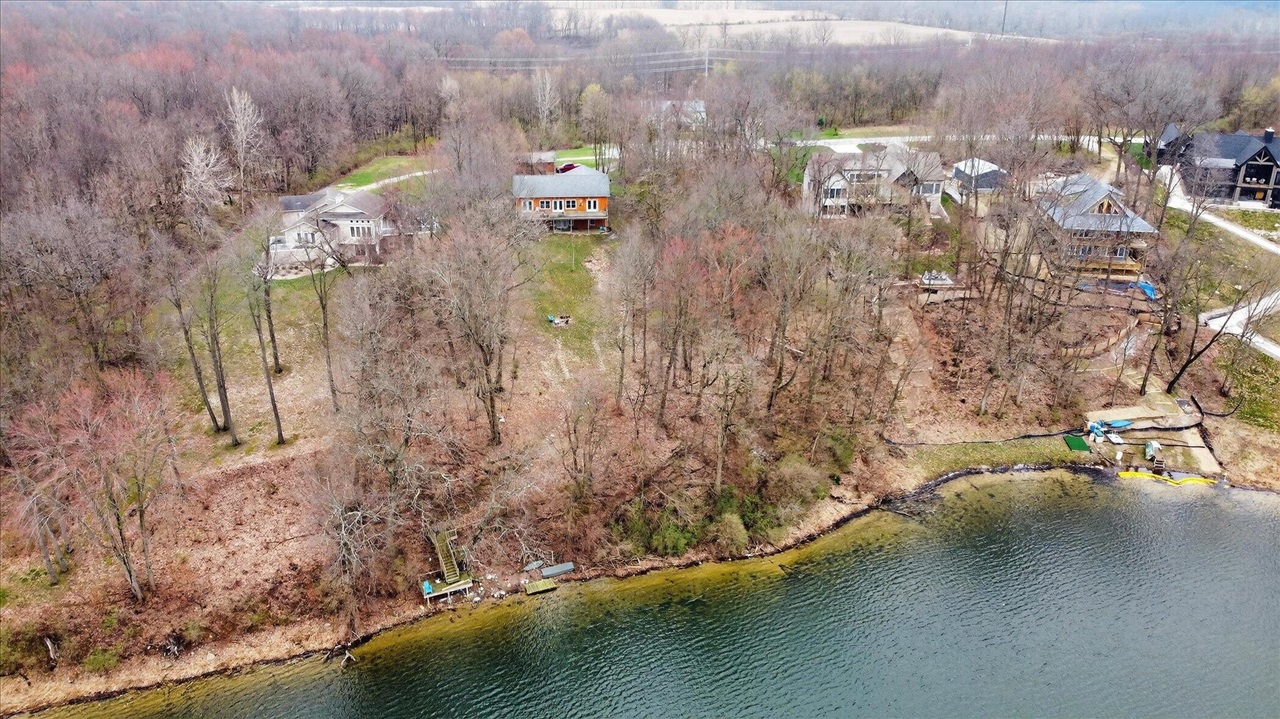 14 Forest Shores Drive, Cassopolis, MI, 49031-8662