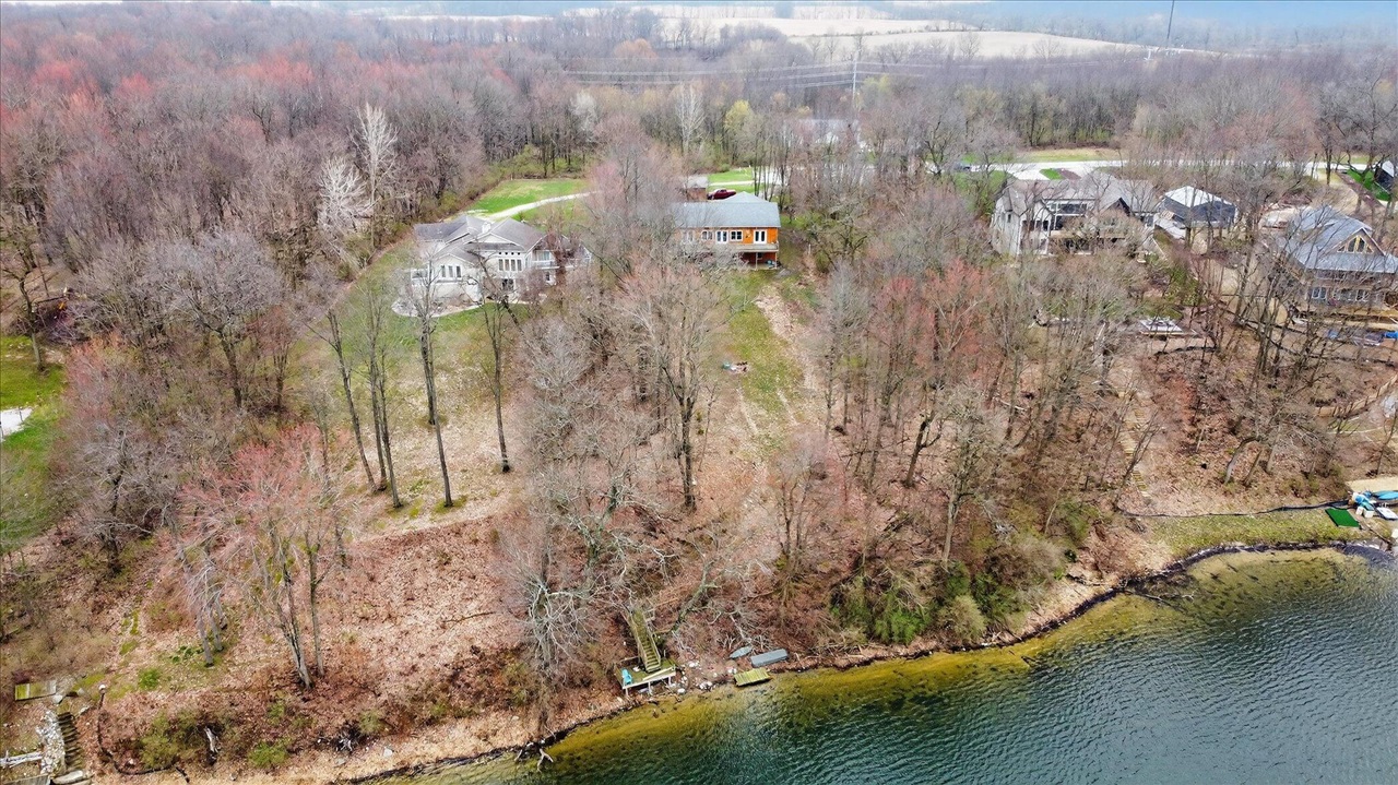 14 Forest Shores Drive, Cassopolis, MI, 49031-8662