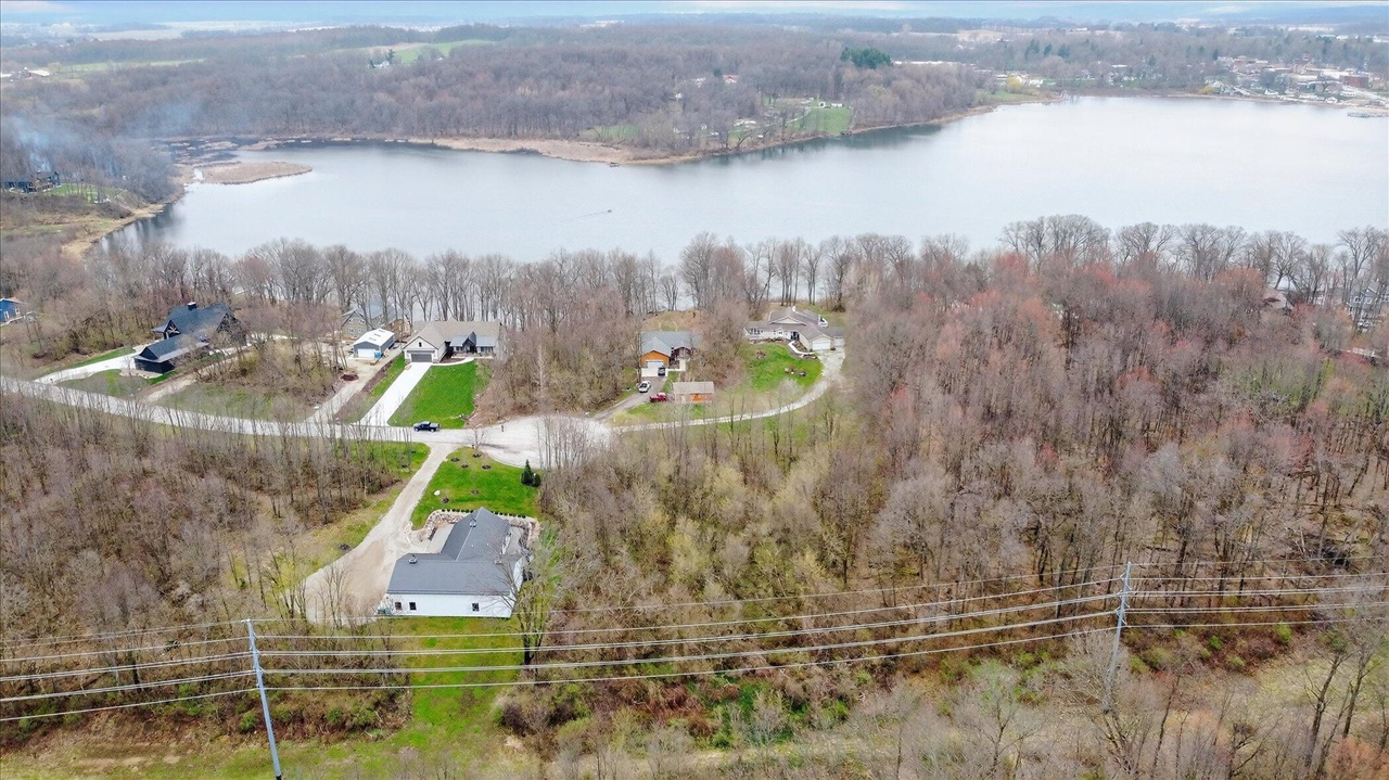 14 Forest Shores Drive, Cassopolis, MI, 49031-8662