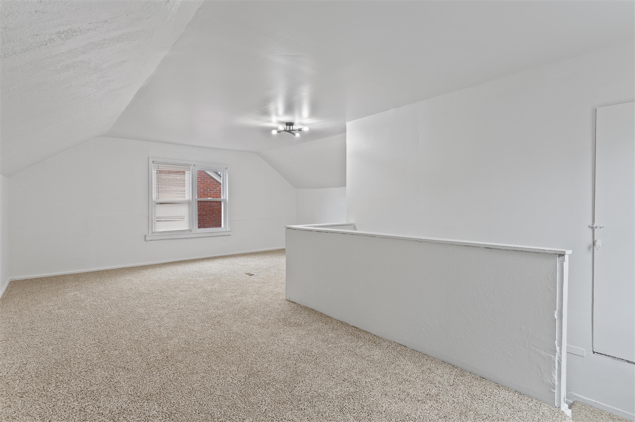 18031 Mendota Street, Detroit, MI, 48221-2331