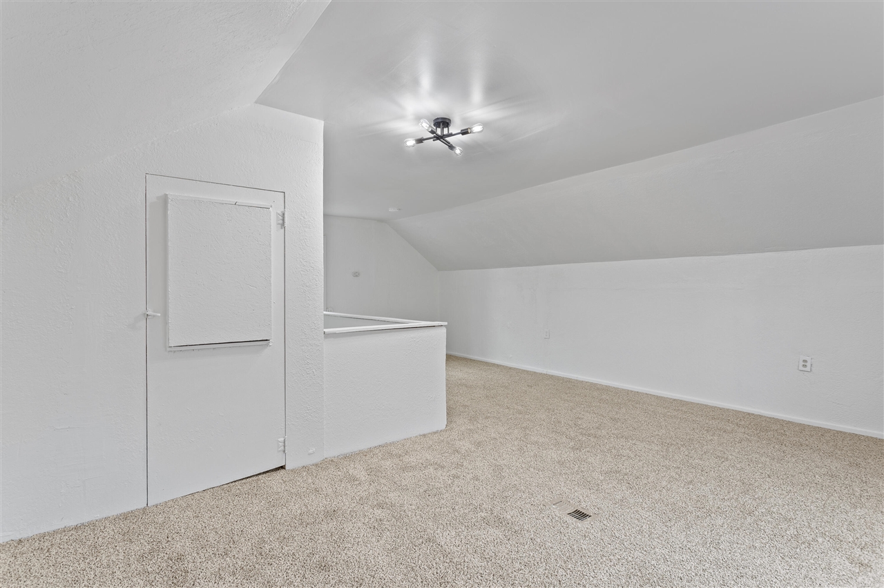 18031 Mendota Street, Detroit, MI, 48221-2331