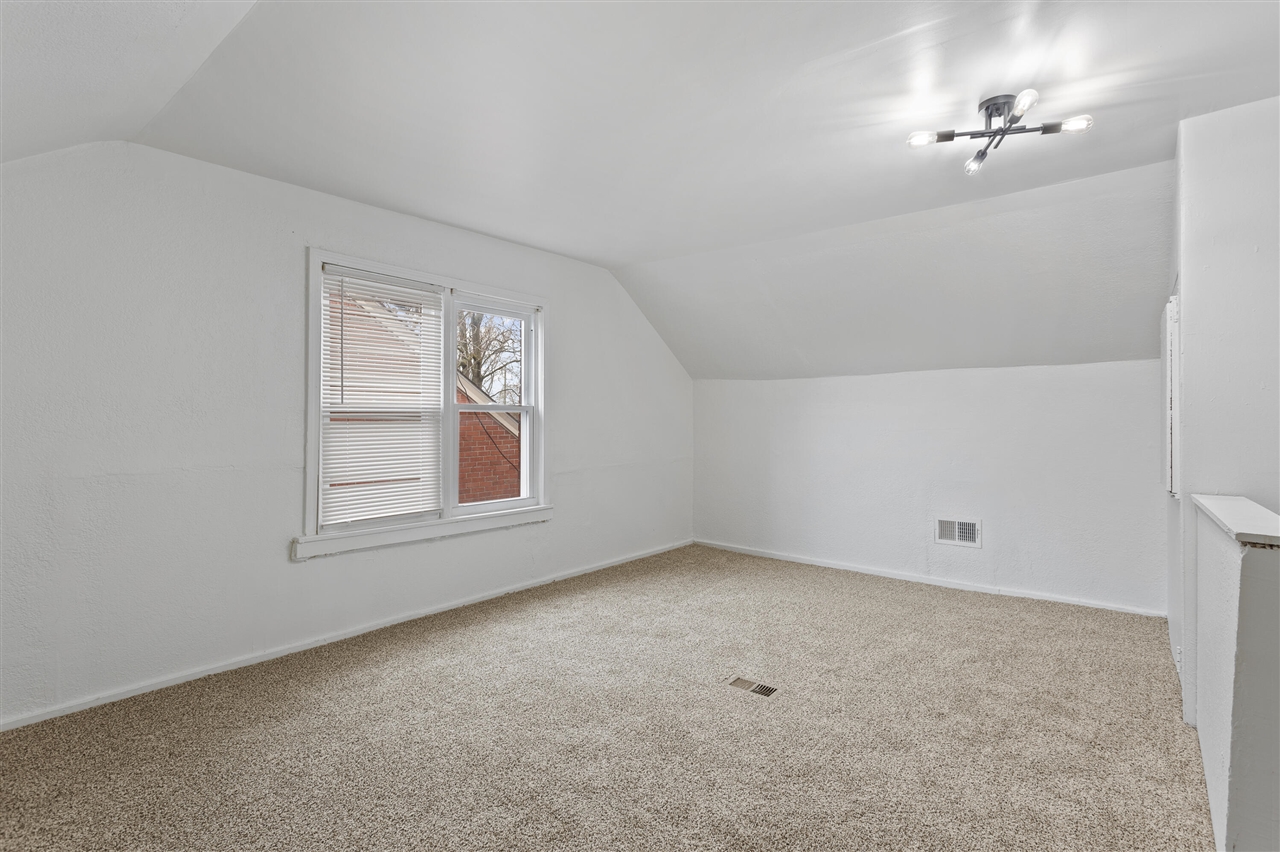 18031 Mendota Street, Detroit, MI, 48221-2331