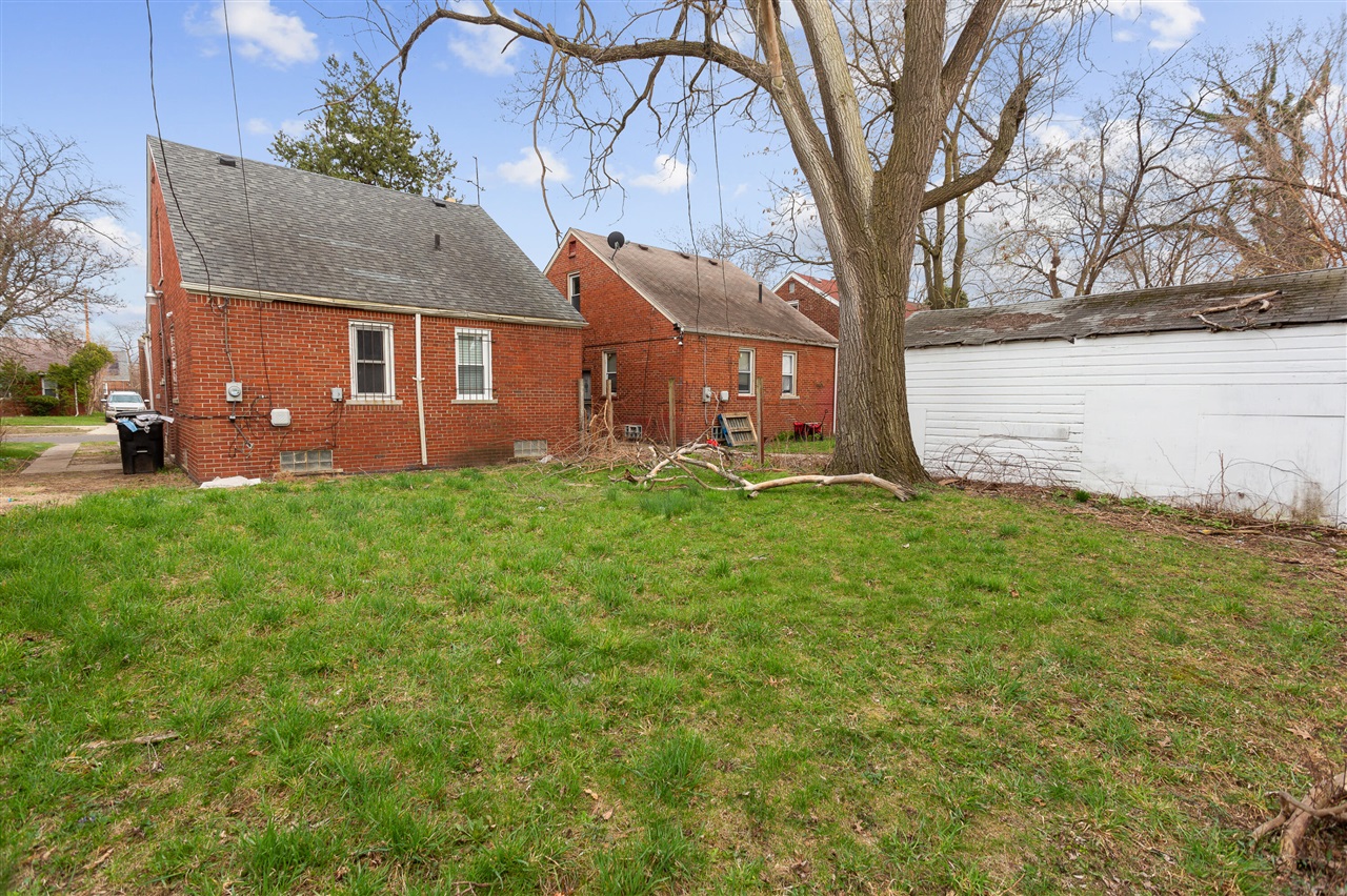 18031 Mendota Street, Detroit, MI, 48221-2331