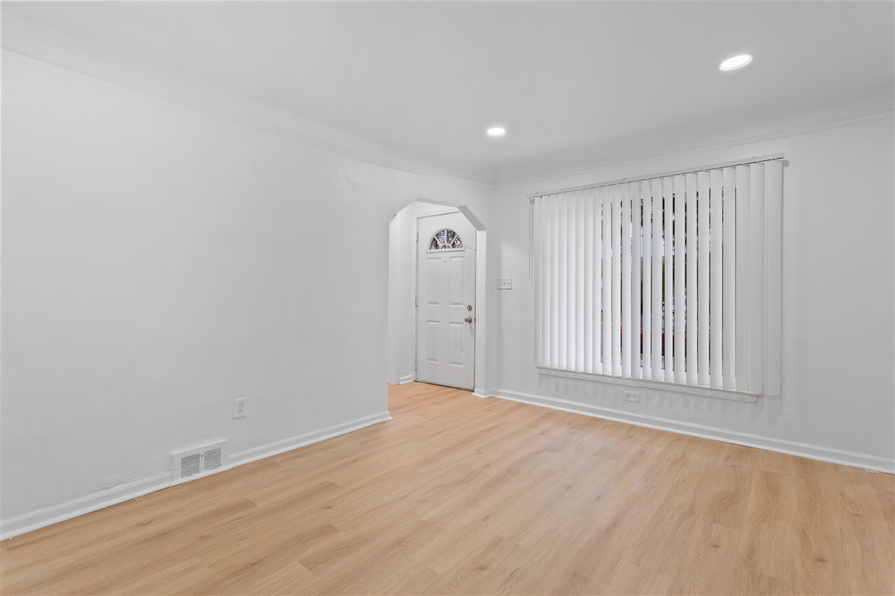 18031 Mendota Street, Detroit, MI, 48221-2331