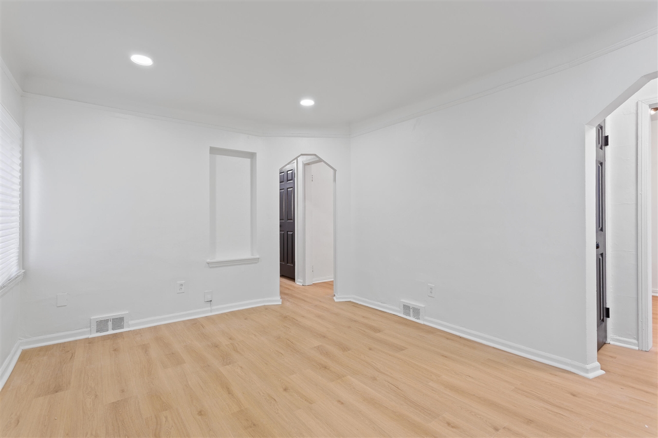 18031 Mendota Street, Detroit, MI, 48221-2331