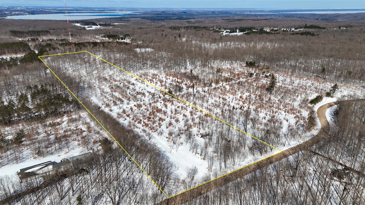 Walker Road, Rapid City, MI, 49676