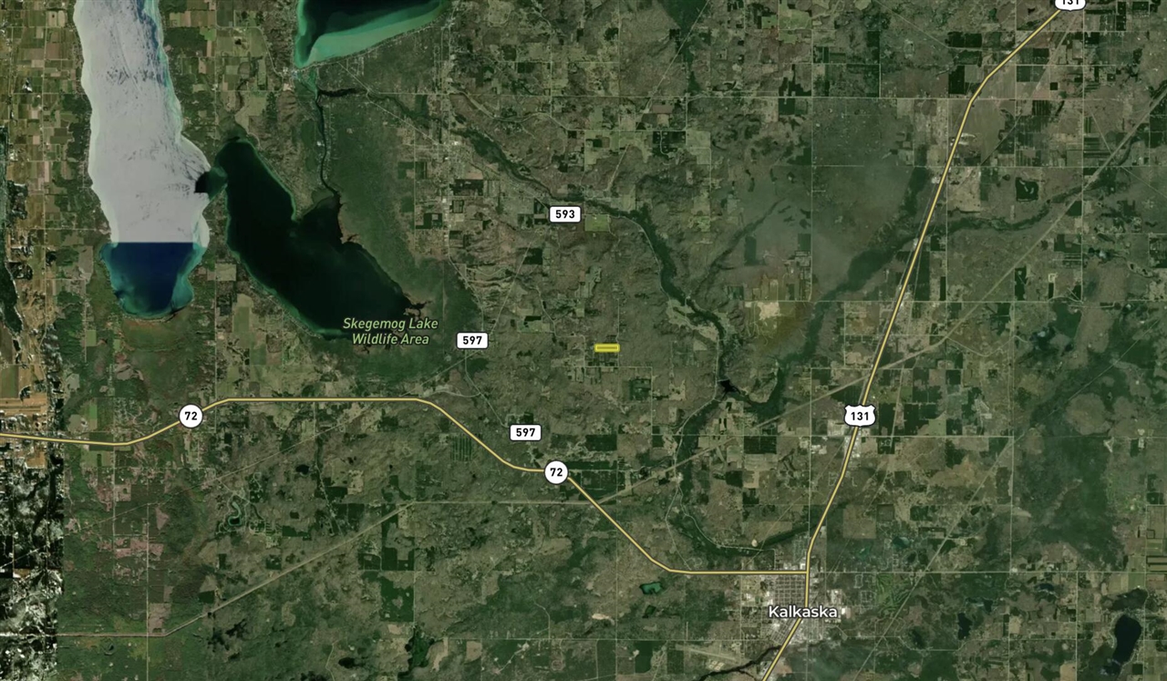 Walker Road, Rapid City, MI, 49676