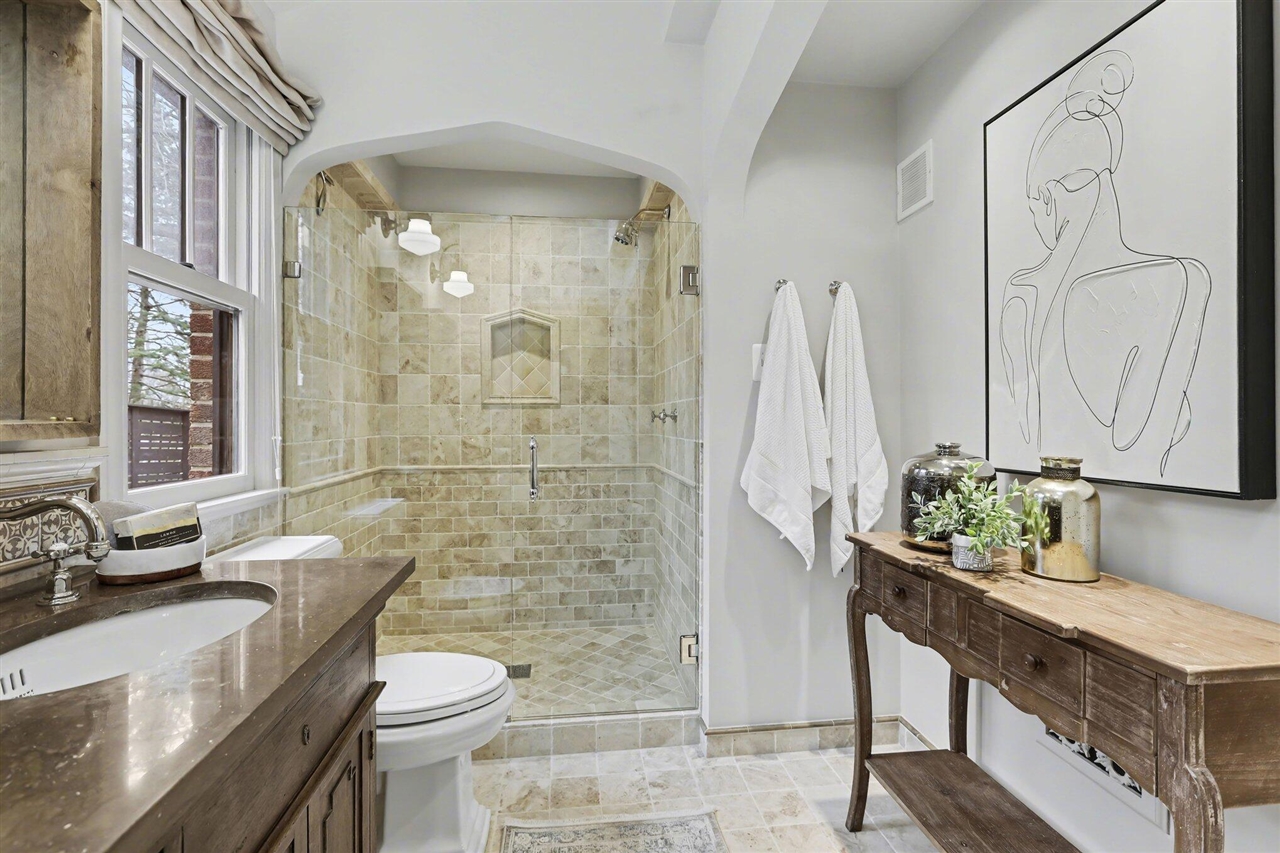 901 5th Street, Ann Arbor, MI, 48103-4846