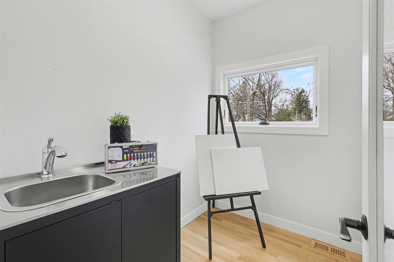 901 5th Street, Ann Arbor, MI, 48103-4846