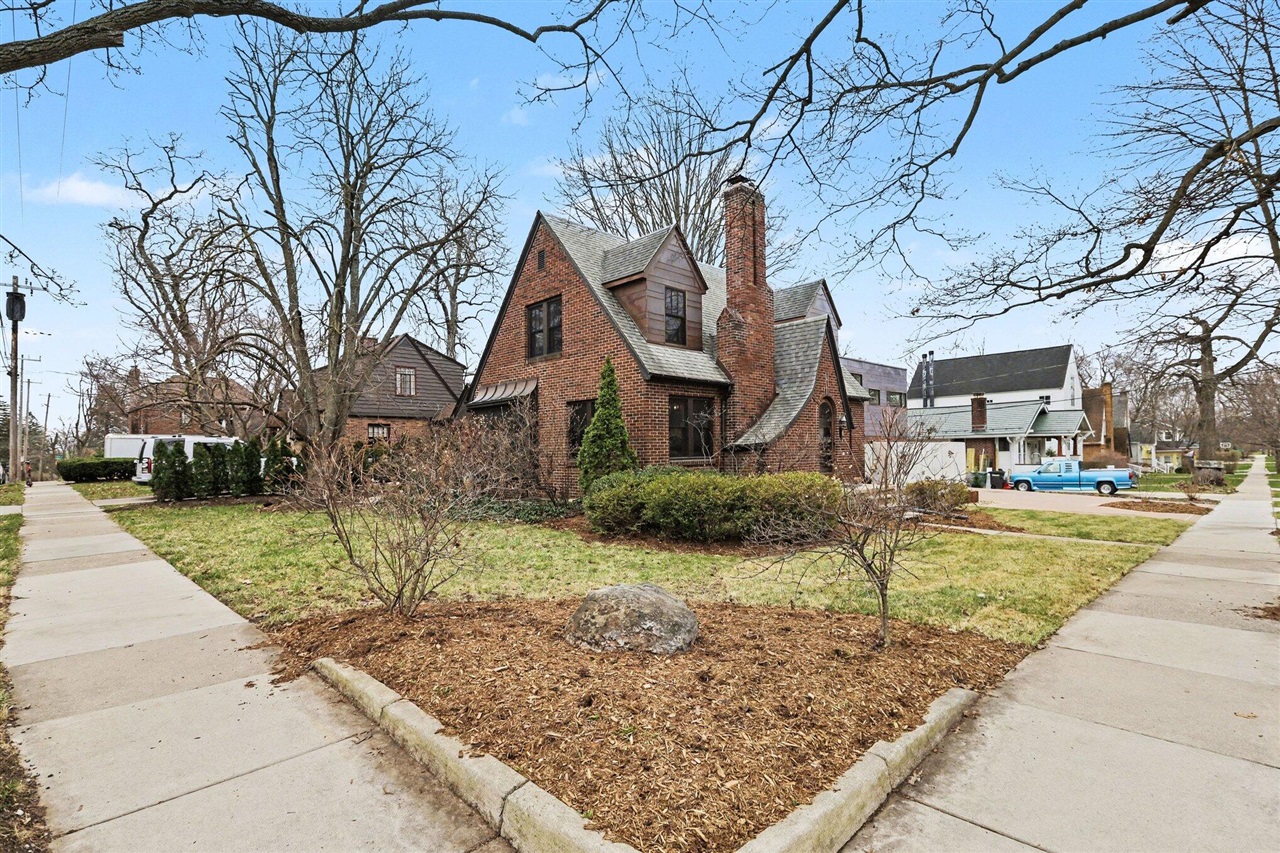 901 5th Street, Ann Arbor, MI, 48103-4846