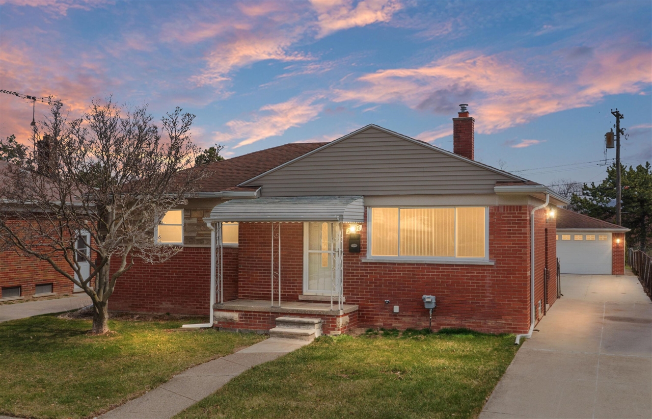 20219 Chalon Street, Saint Clair Shores, MI, 48080 2232