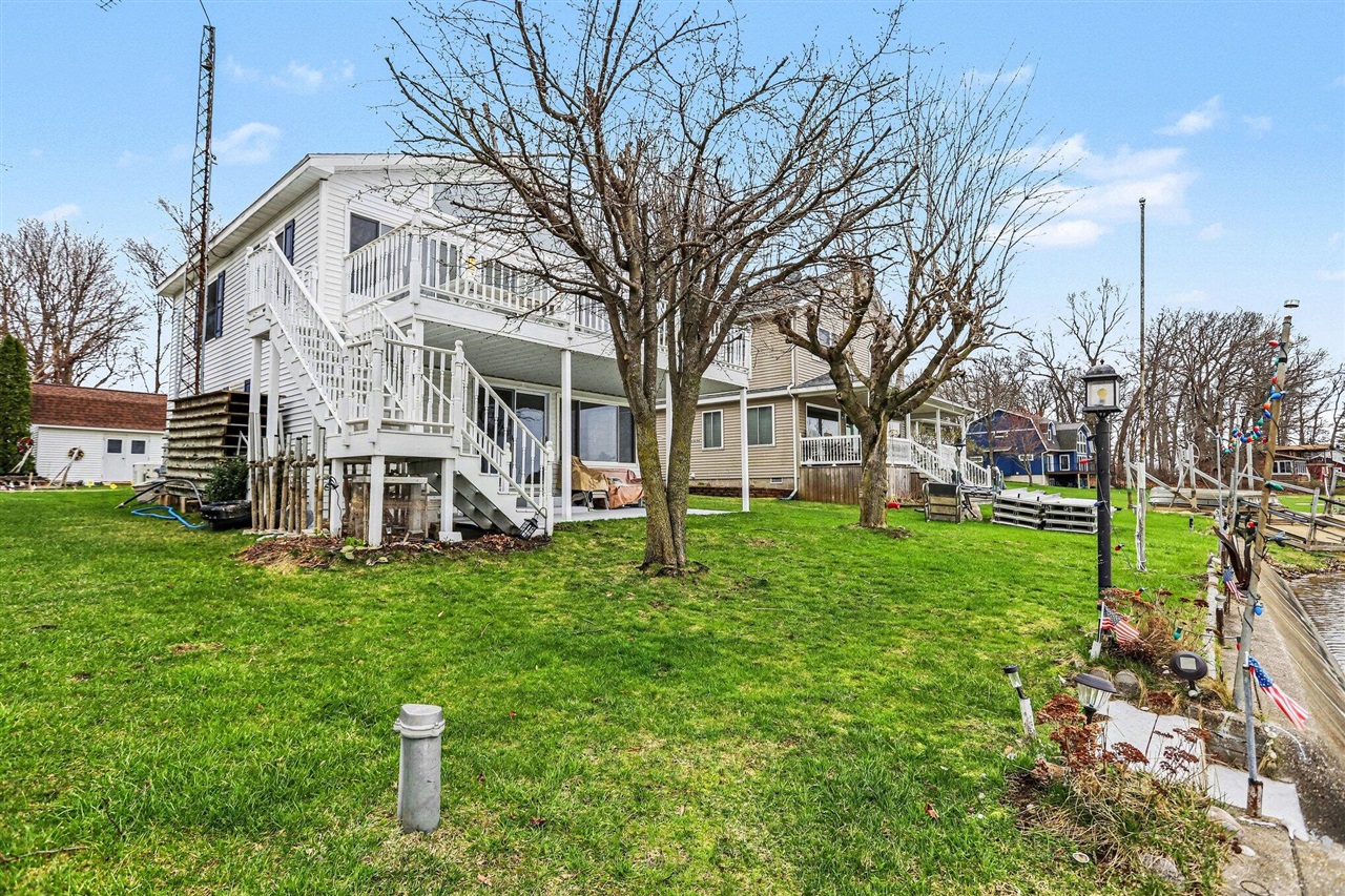 3rd image of 828 N Werners Landing Dr, Bronson, MI 49028 | MLS# 70523060