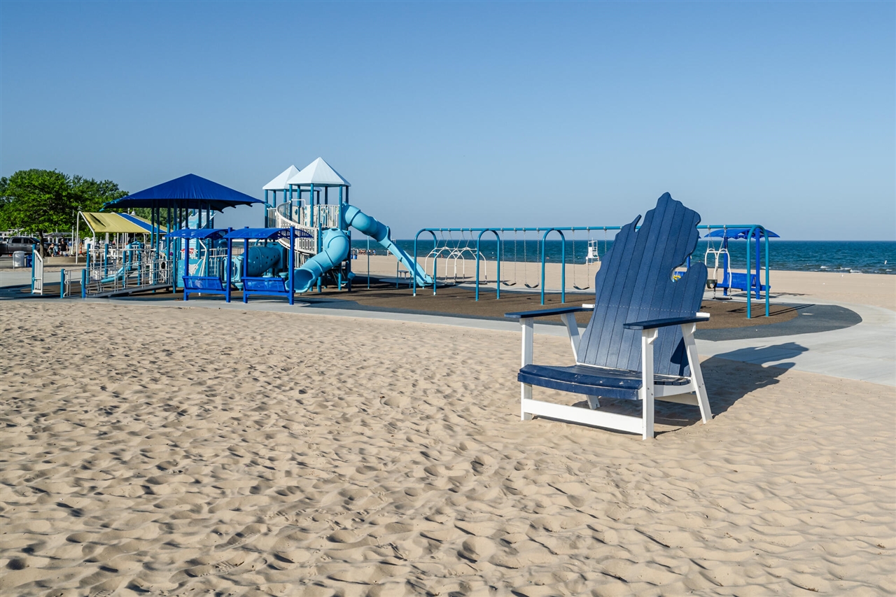 549 Dunewood, Saint Joseph, MI, 49085-3901