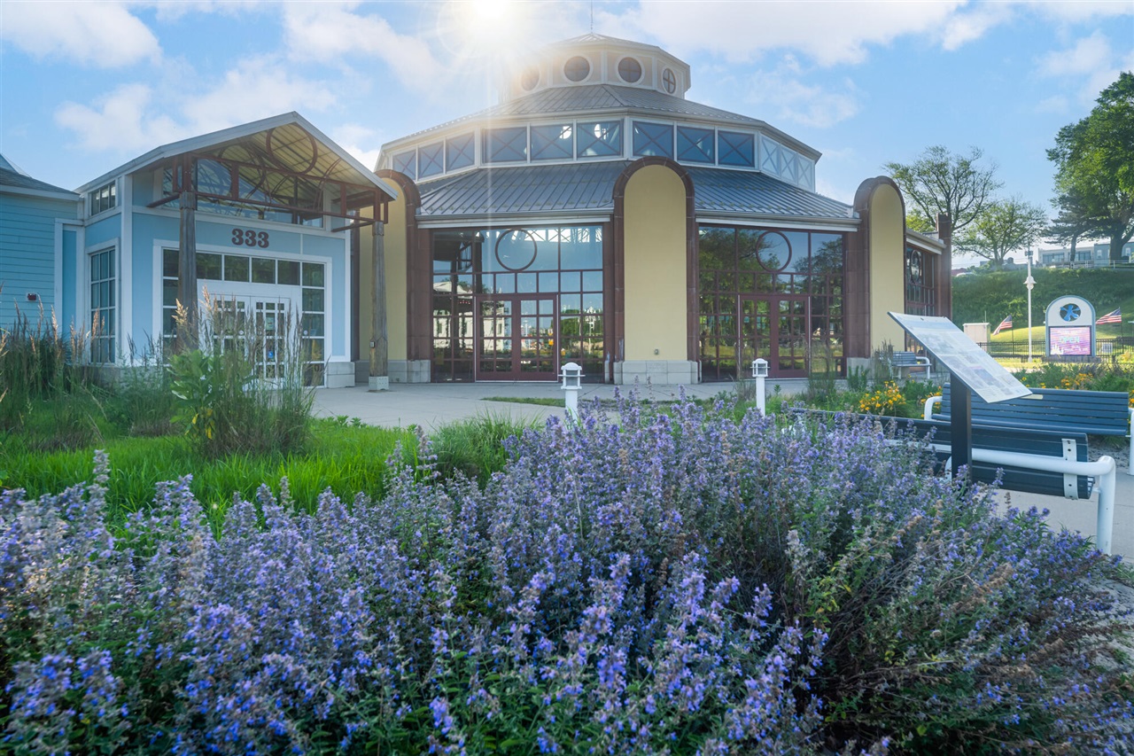 549 Dunewood, Saint Joseph, MI, 49085-3901