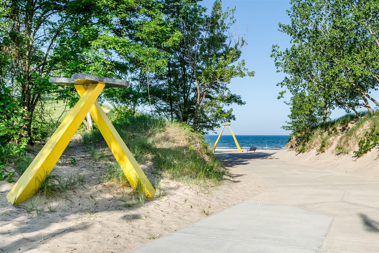 549 Dunewood, Saint Joseph, MI, 49085-3901