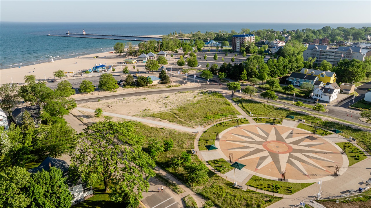 549 Dunewood, Saint Joseph, MI, 49085-3901