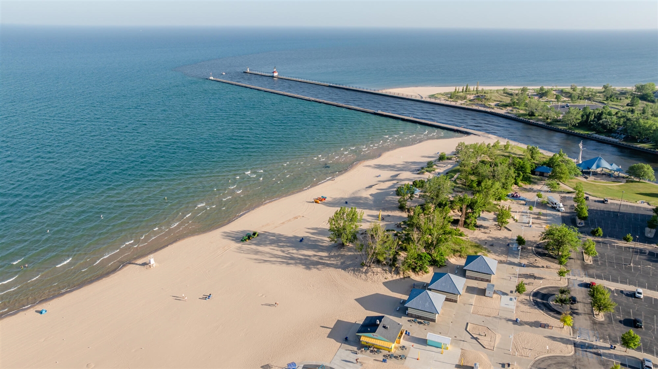 549 Dunewood, Saint Joseph, MI, 49085-3901