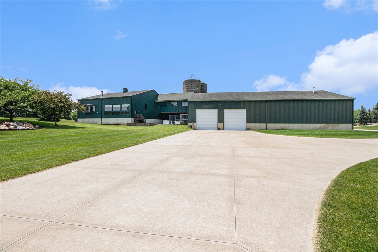 9991 Kaiser Road, Saline, MI, 48176