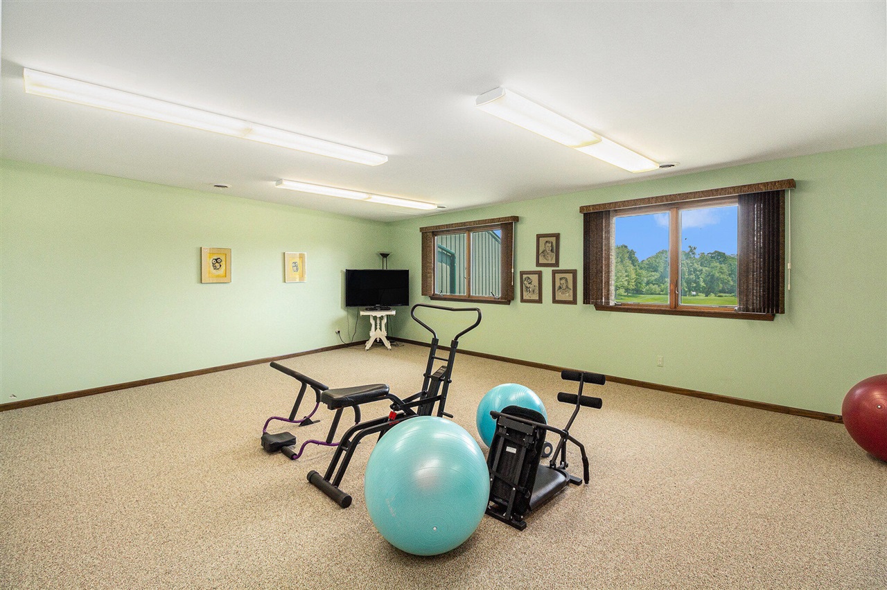 9991 Kaiser Road, Saline, MI, 48176