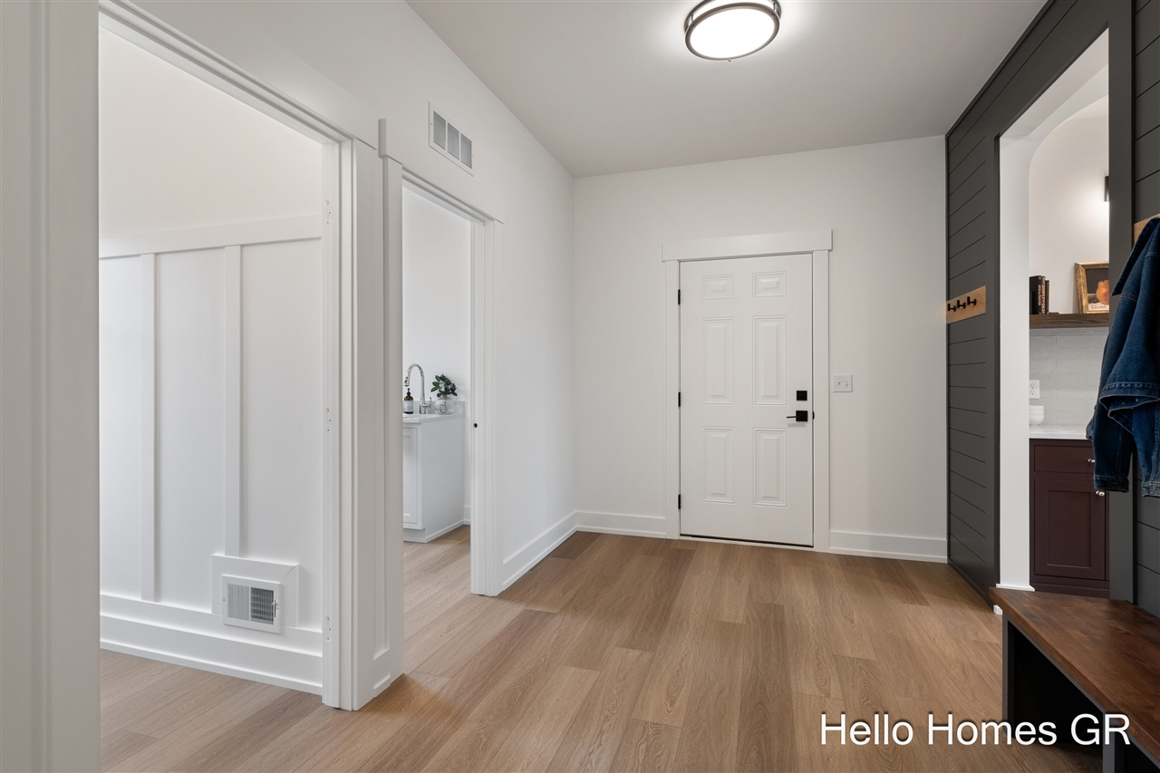 11326 Bancroft Way, Alto, MI, 49302