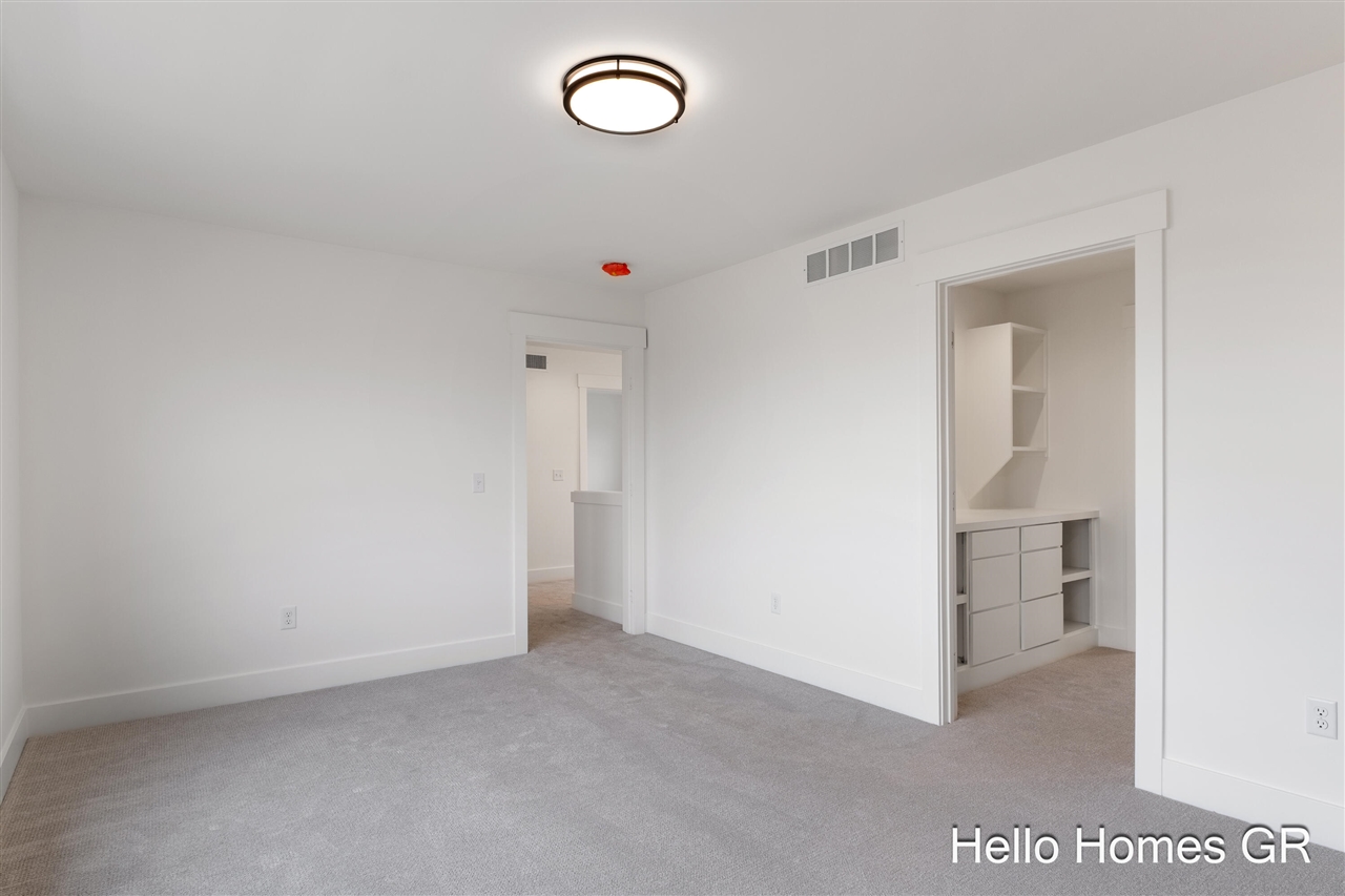 11326 Bancroft Way, Alto, MI, 49302