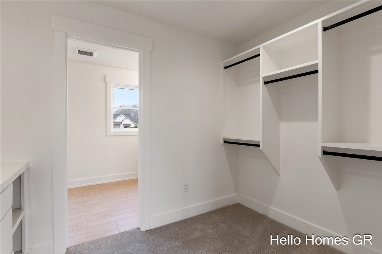 11326 Bancroft Way, Alto, MI, 49302