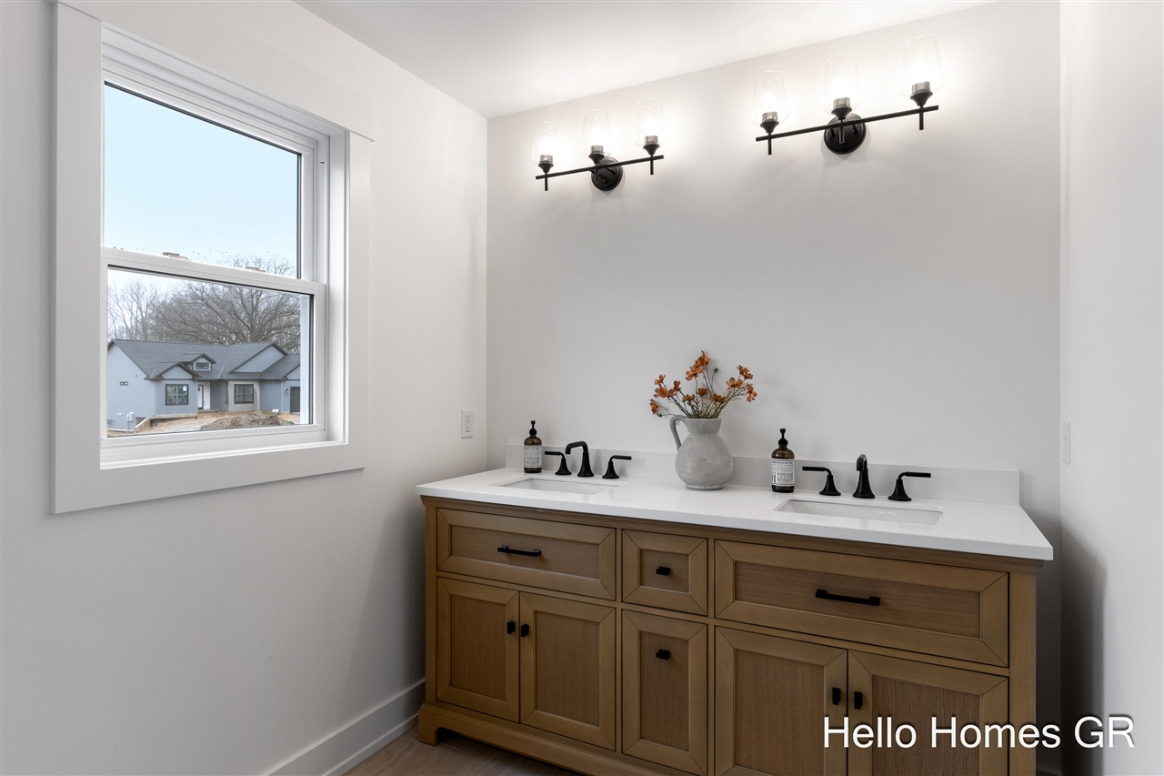 11326 Bancroft Way, Alto, MI, 49302