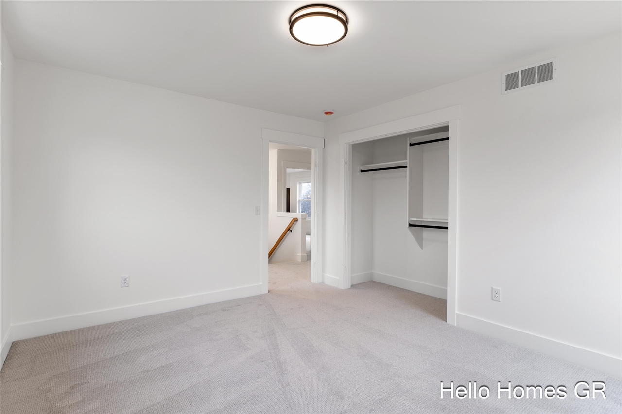 11326 Bancroft Way, Alto, MI, 49302