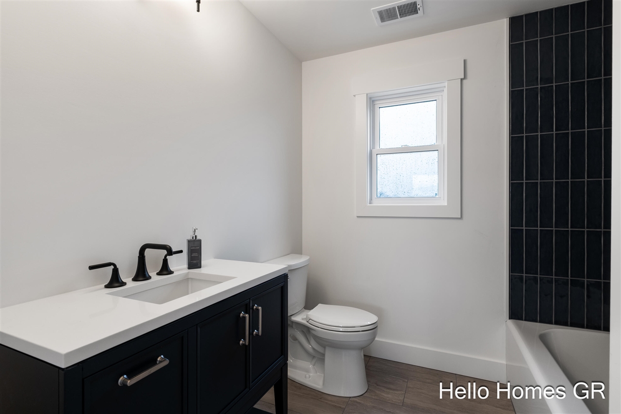 11326 Bancroft Way, Alto, MI, 49302