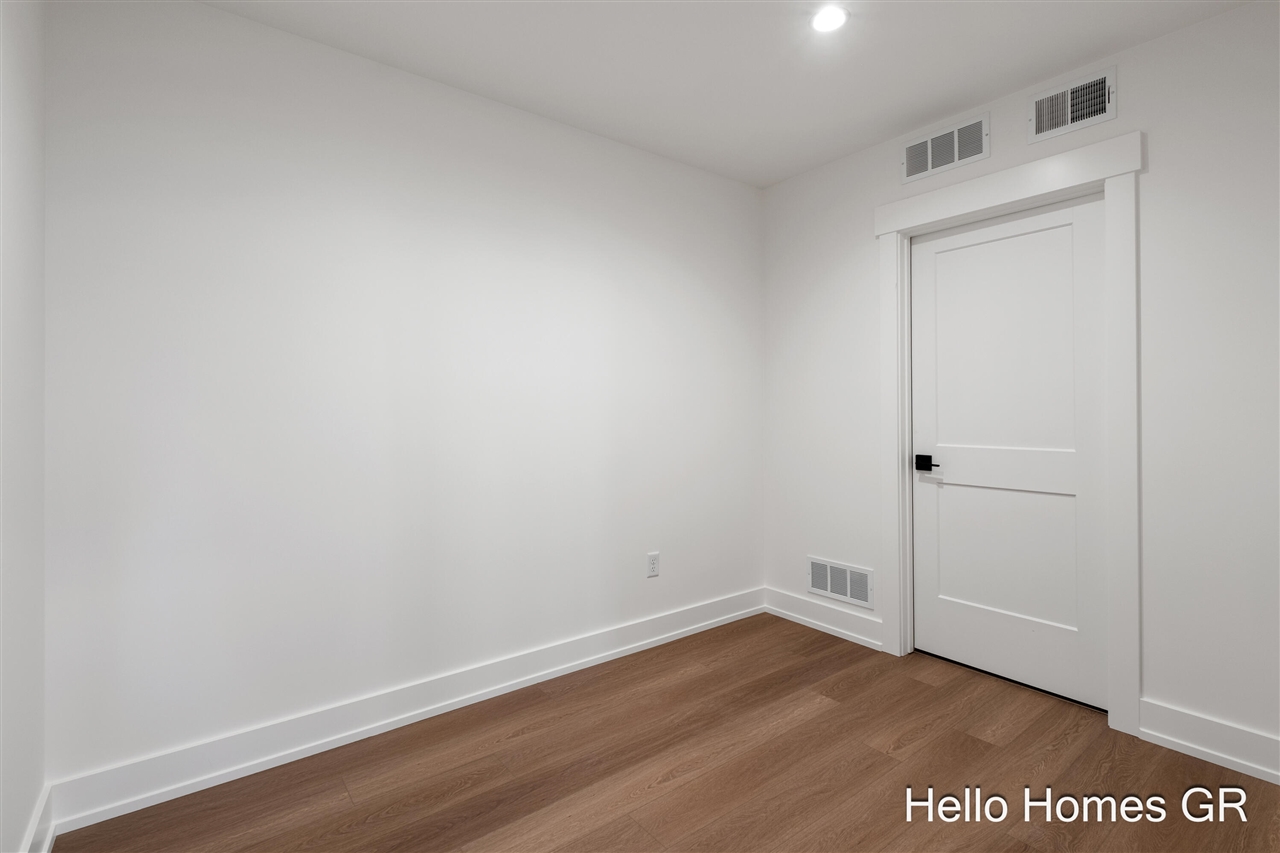 11326 Bancroft Way, Alto, MI, 49302