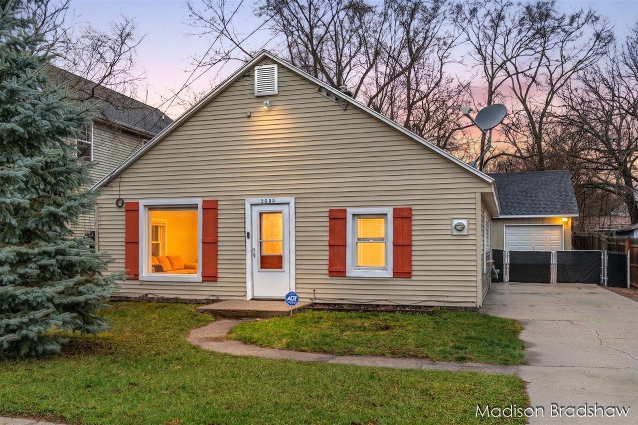 2655 Longfellow Avenue, Wyoming, MI, 49509-2010