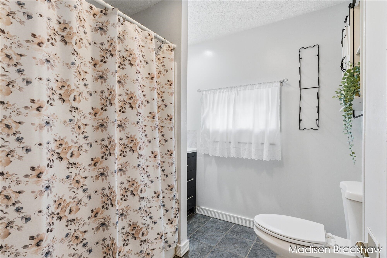 2655 Longfellow Avenue, Wyoming, MI, 49509-2010