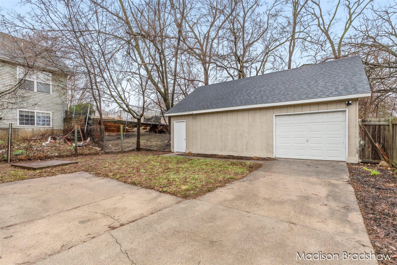 2655 Longfellow Avenue, Wyoming, MI, 49509-2010