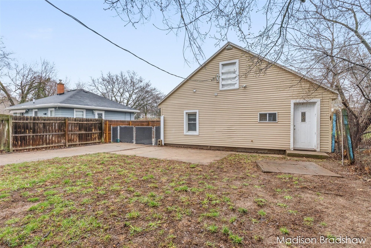 2655 Longfellow Avenue, Wyoming, MI, 49509-2010