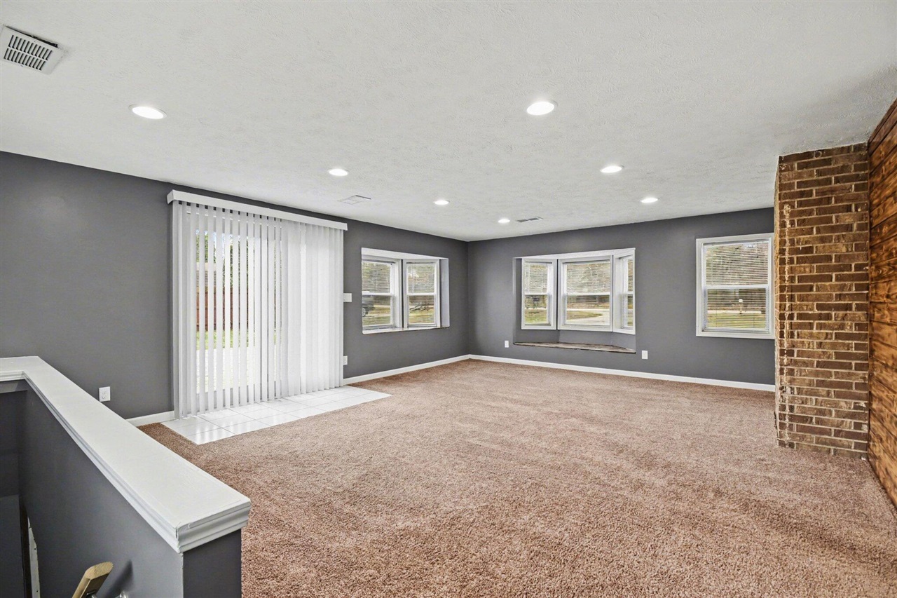 3245 138th Avenue, Hamilton, MI, 49419-9555