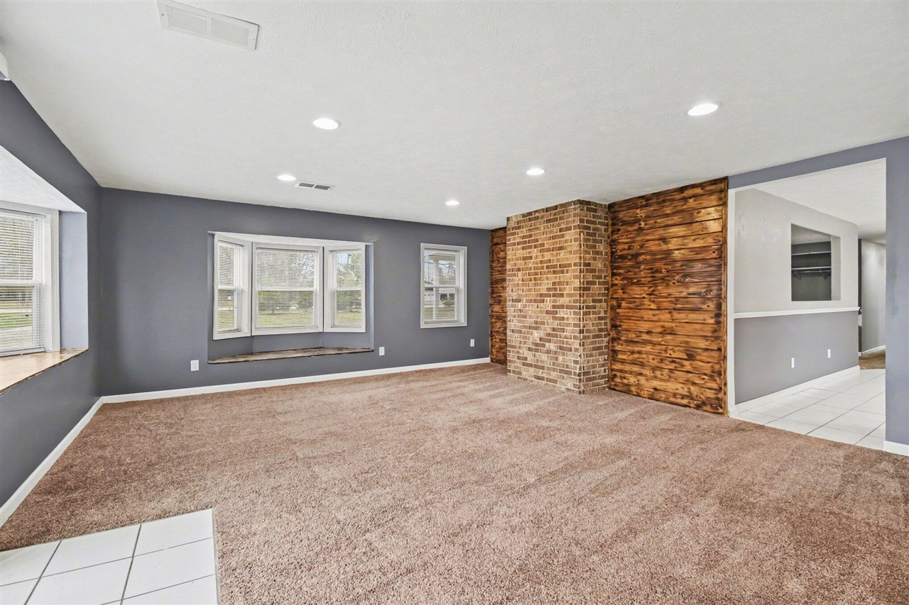 3245 138th Avenue, Hamilton, MI, 49419-9555