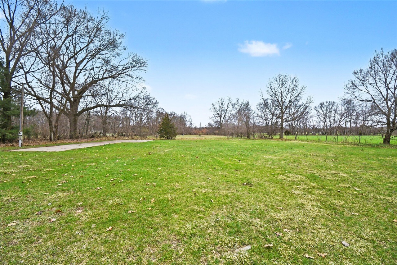 3245 138th Avenue, Hamilton, MI, 49419-9555