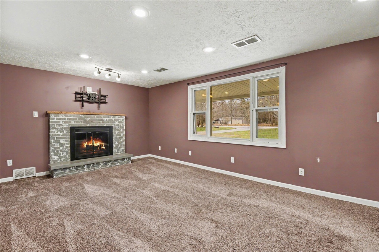 3245 138th Avenue, Hamilton, MI, 49419-9555