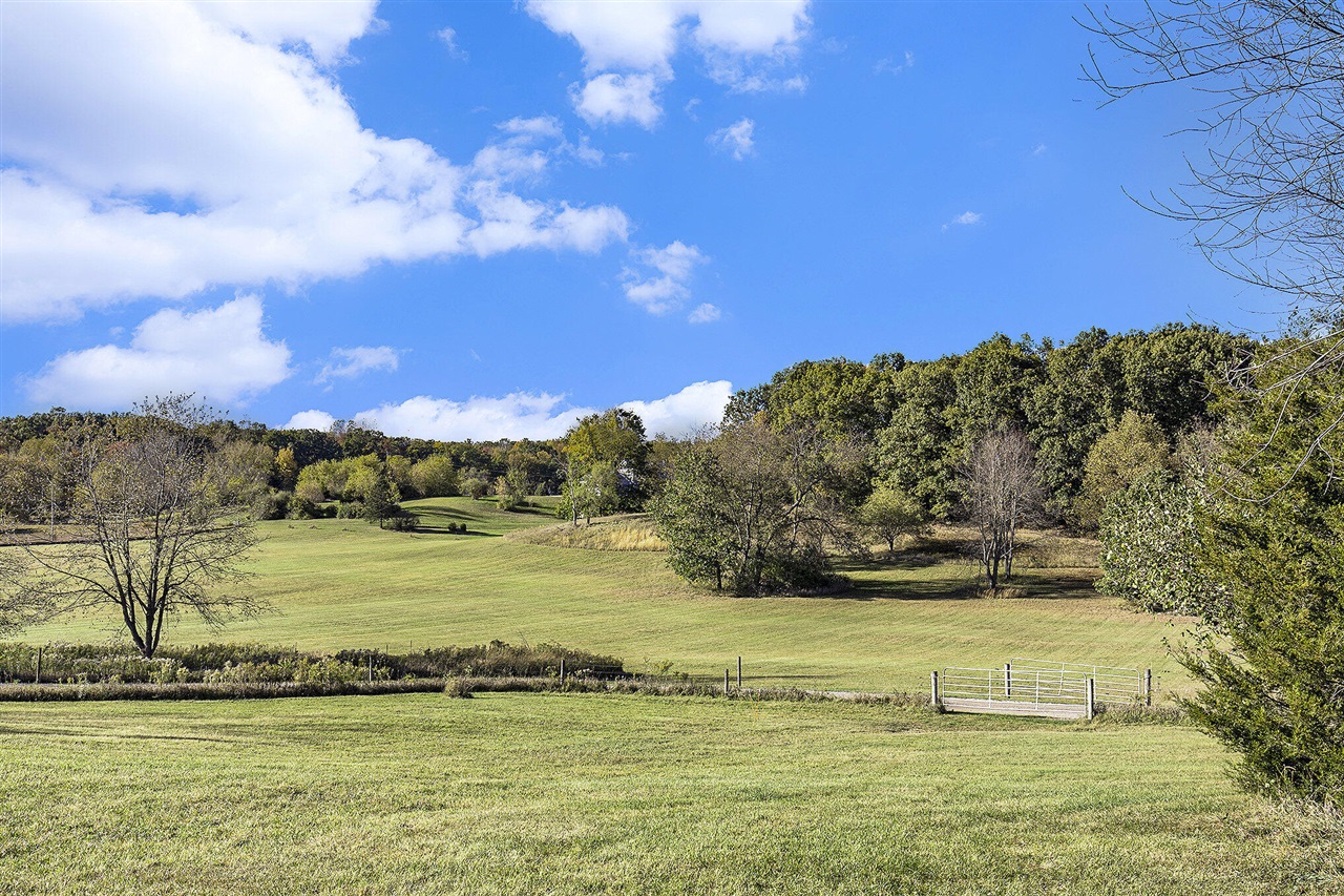 6211 Cannonsburg Road, Belmont, MI, 49306