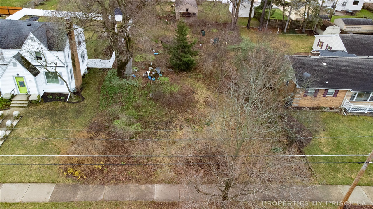 938 Northwood Street, Grand Rapids, MI, 49505-3702