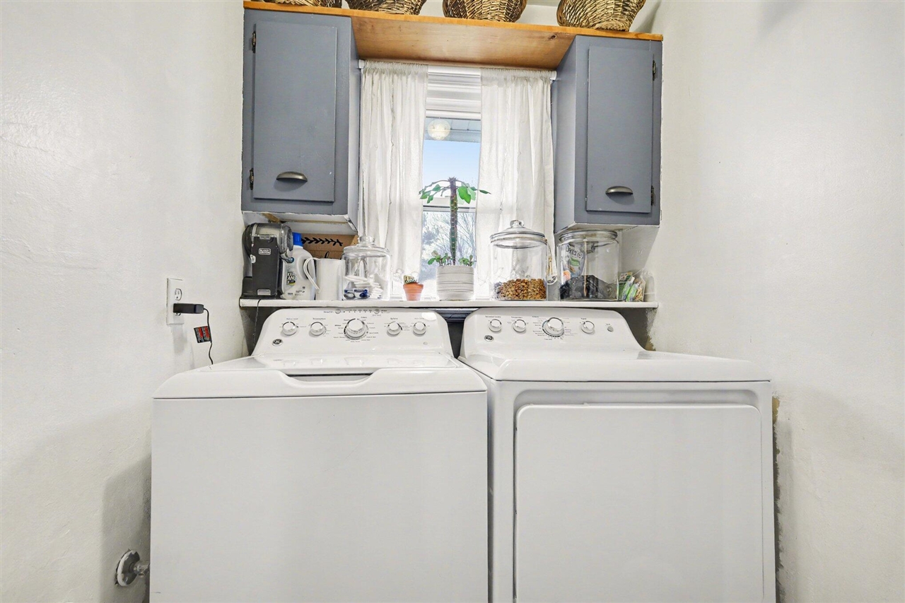 1665 Forest Hill Avenue, Grand Rapids, MI, 49546-6266