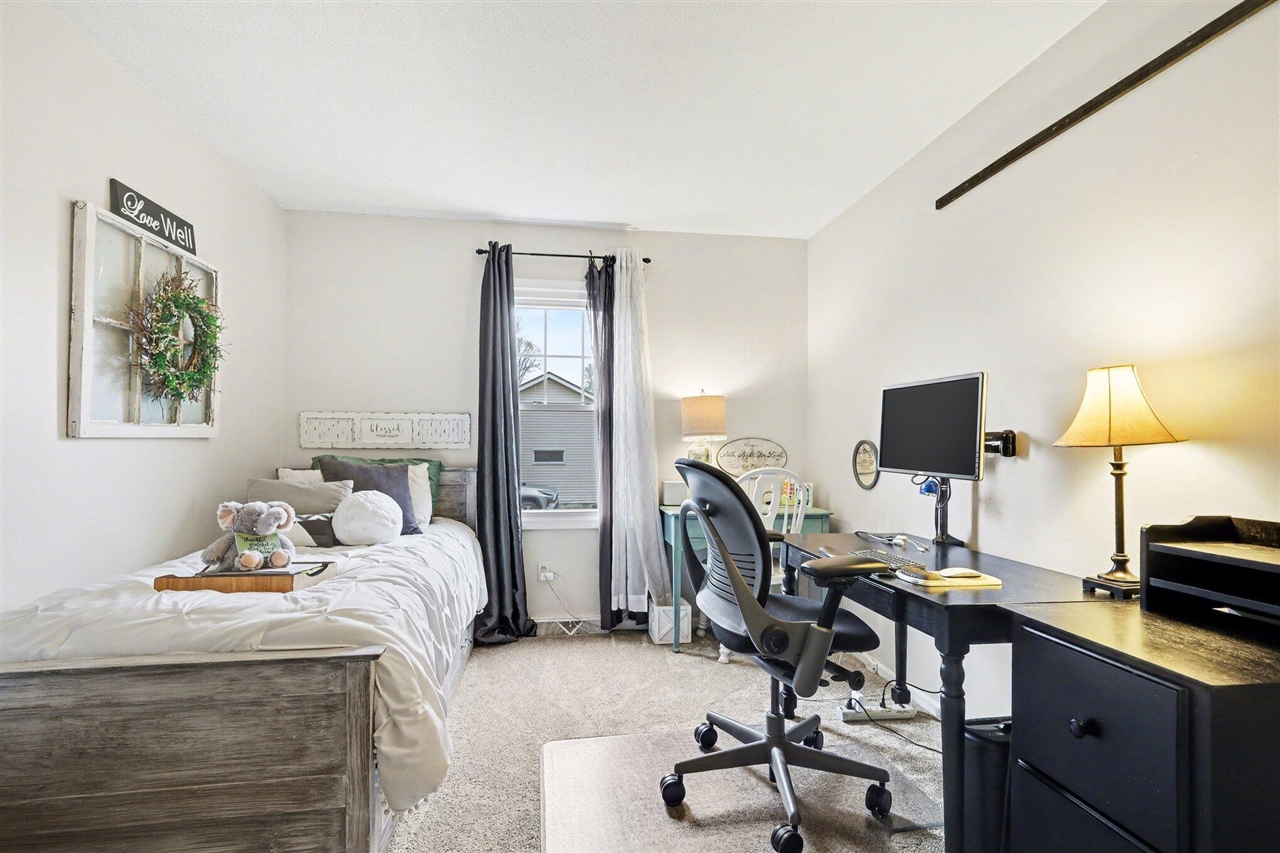 1665 Forest Hill Avenue, Grand Rapids, MI, 49546-6266