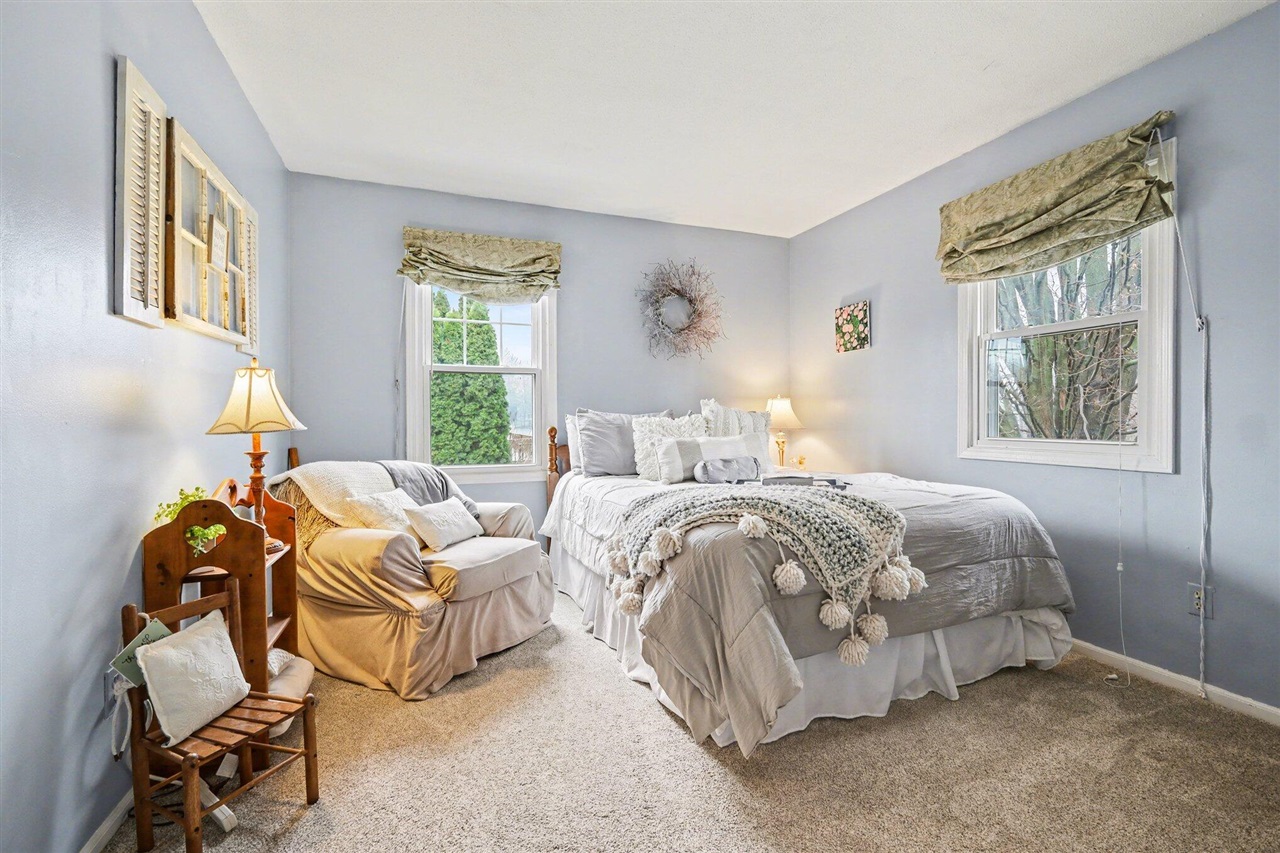 1665 Forest Hill Avenue, Grand Rapids, MI, 49546-6266